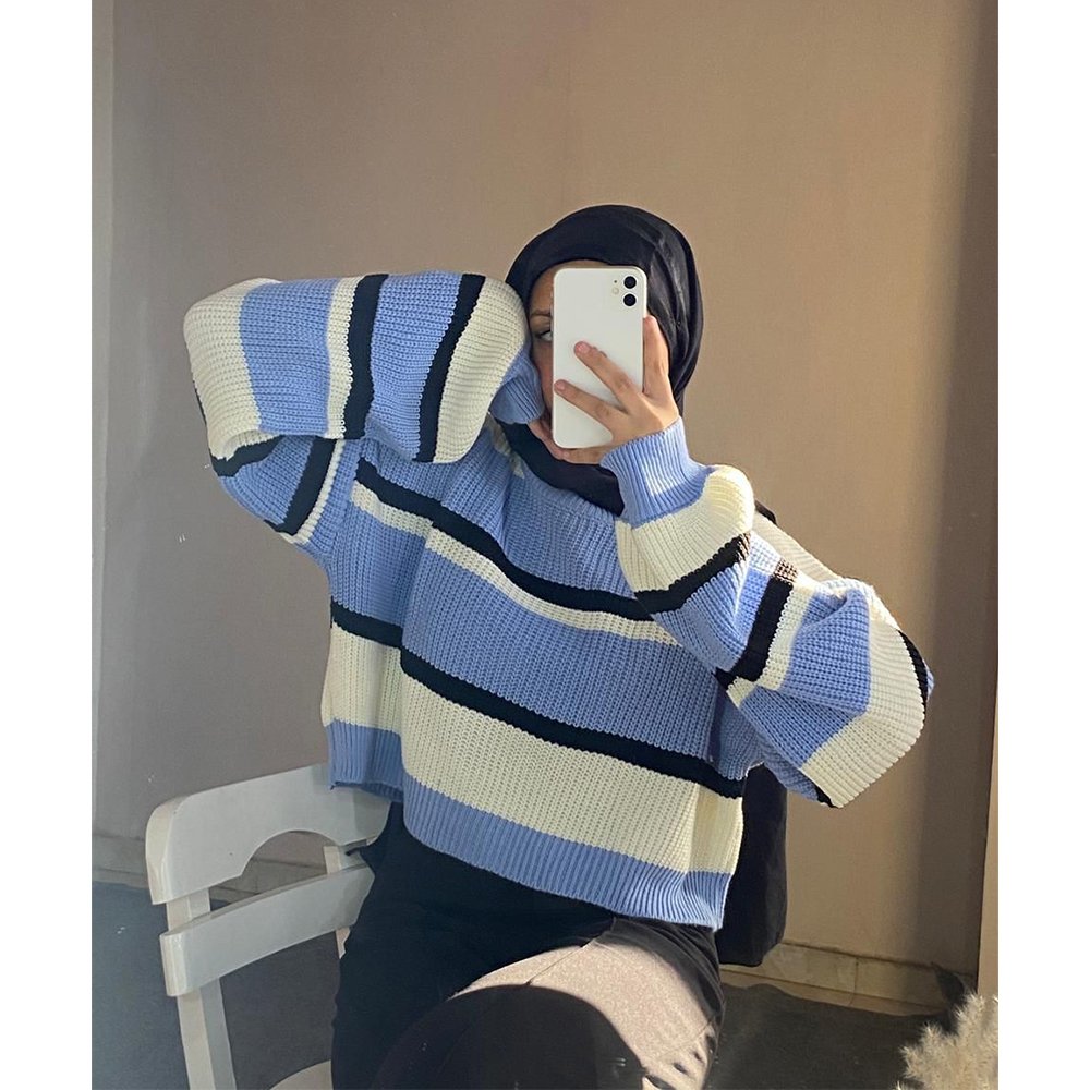 IMG-20231124-WA0006 Oversized Winter Striped Cropped Pullover - Image 1