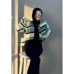 Oversized Winter Striped Cropped Pullover - Image 4